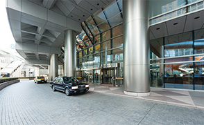1F Entrance, Driveway, Taxi Stand